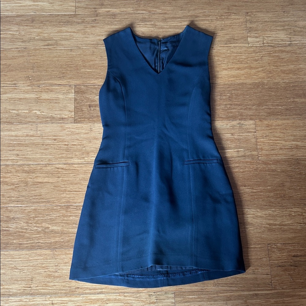 Elegant Navy Sleeveless Dress